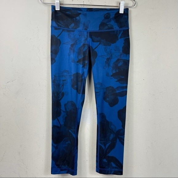 Lululemon Wunder Under Crop FullOn Luxtreme
Jumbo Inky Floral Black Inkwell 4 - Picture 7 of 16